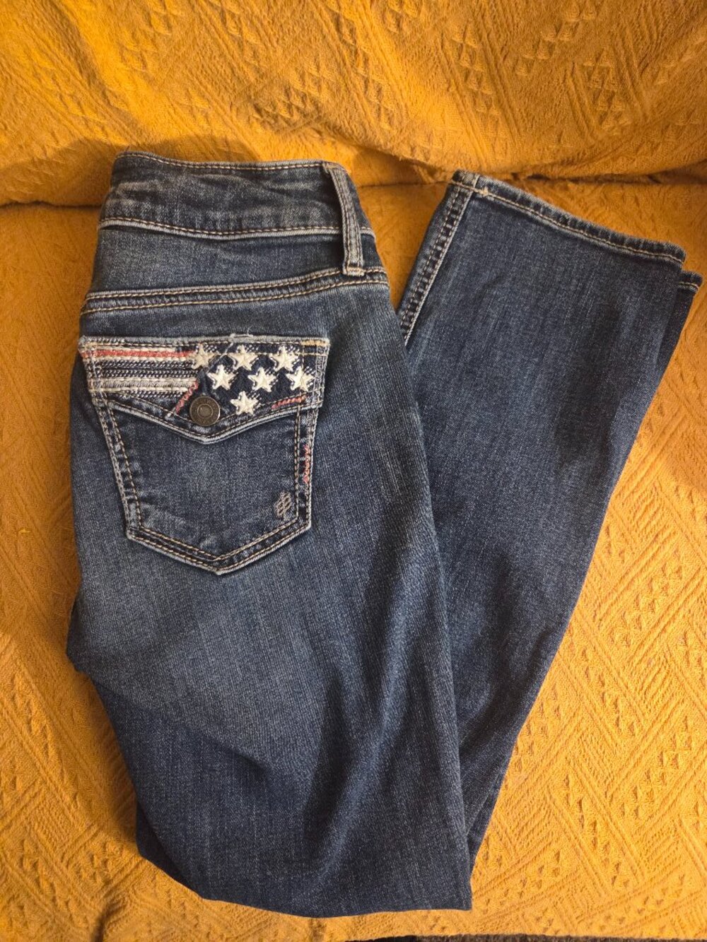 Silver Jeans Women's Suki Mid Rise Capri Dark Blue Patriotic Flag